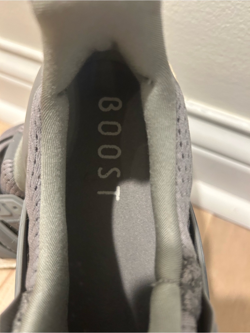 Men’s adidas Grey Ultra Boost Knit Sneakers Size 10.5 - Picture 6 of 7